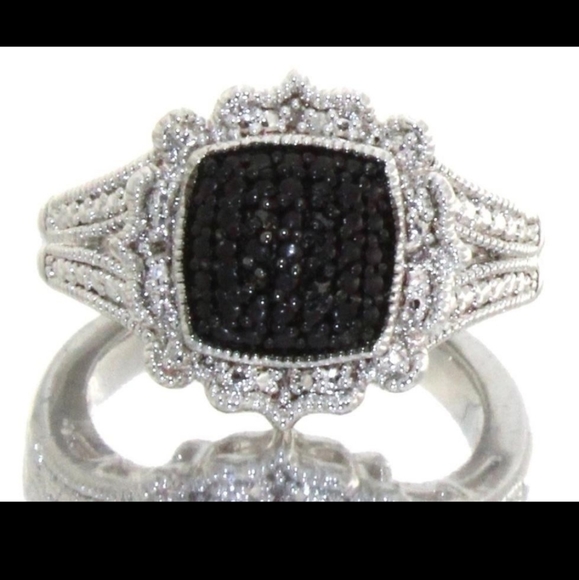 Elegant Black Diamond Cocktail Ring - Picture 2 of 2